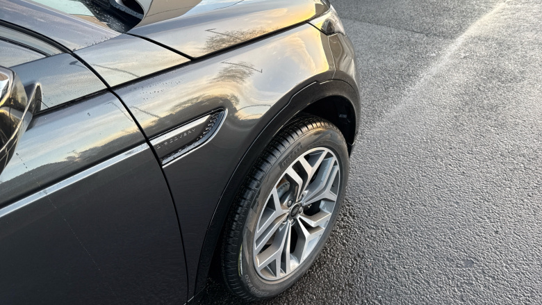 Land Rover Discovery Sport 2.0 D200 Metropolitan 5dr Auto [5 Seat] Diesel Station Wagon